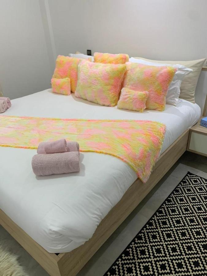 Luxury Suites Chester One Dakar Esterno foto