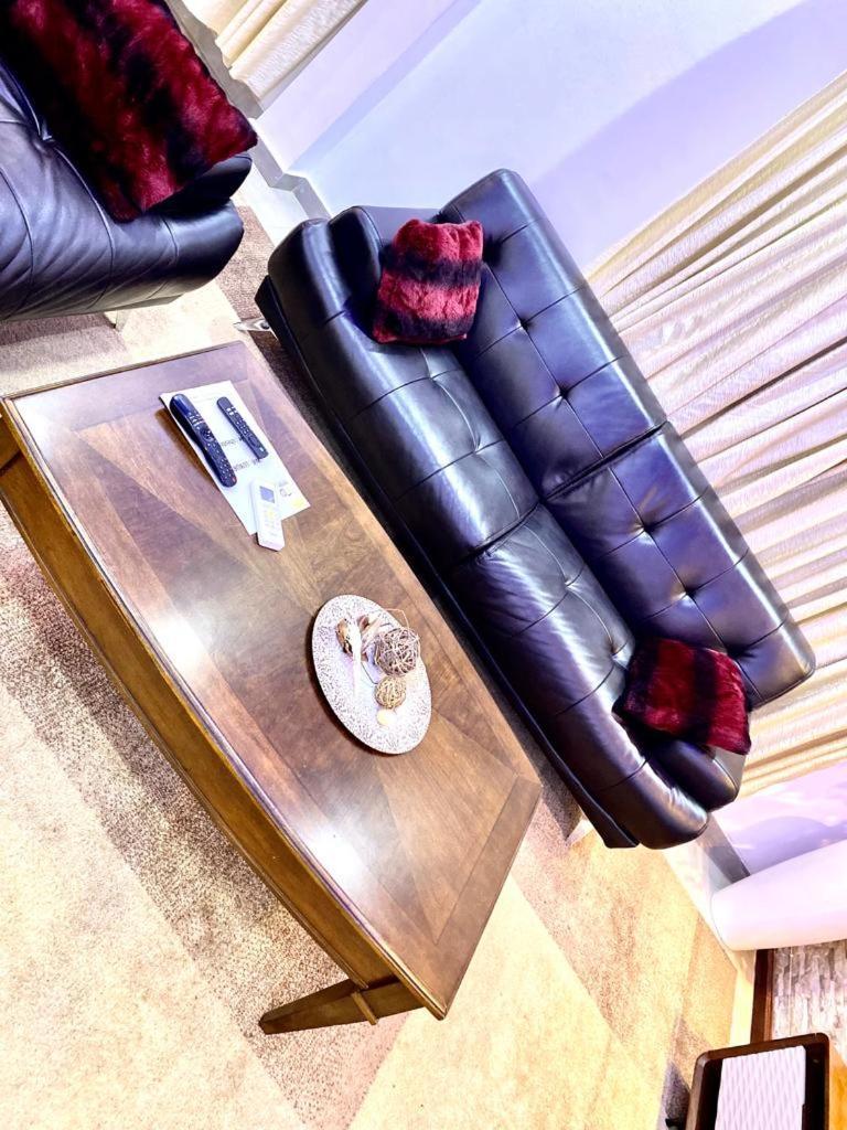 Luxury Suites Chester One Dakar Esterno foto