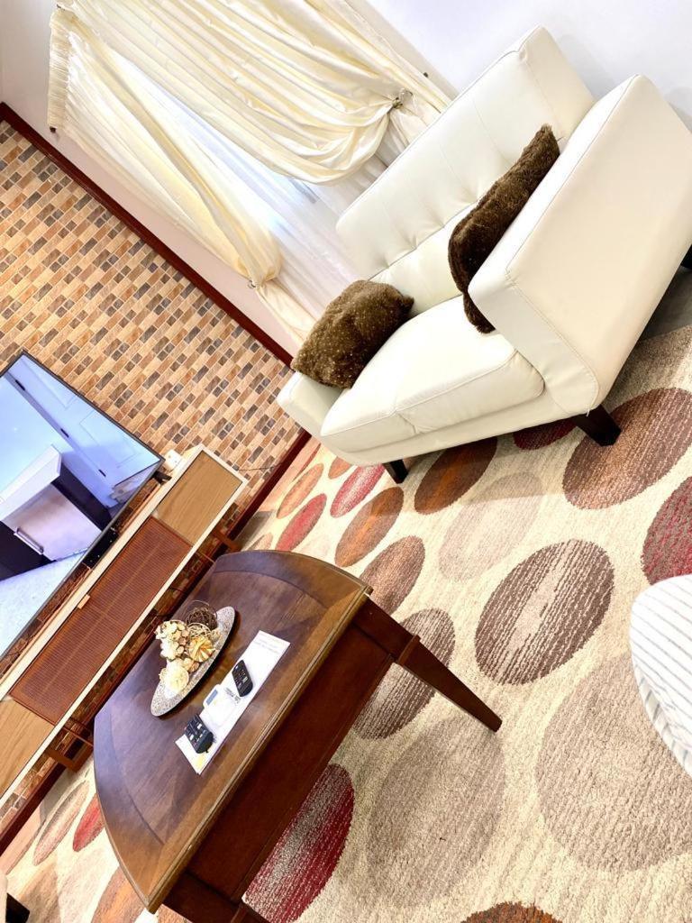 Luxury Suites Chester One Dakar Esterno foto